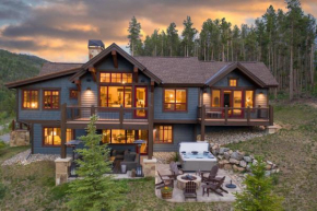 Spacious Elegance, 5 en-suites, hiking trail to town, packed with amenities! Breckenridge